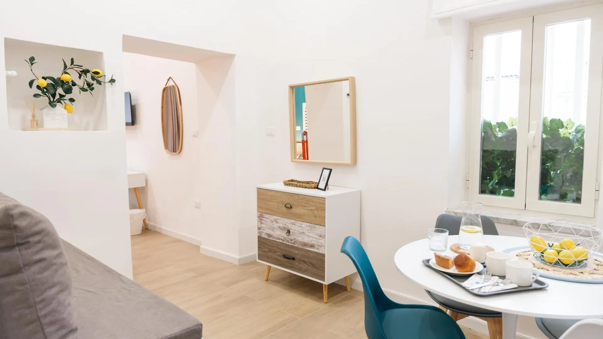 A' Finestrella A Materdei Apartment Naples