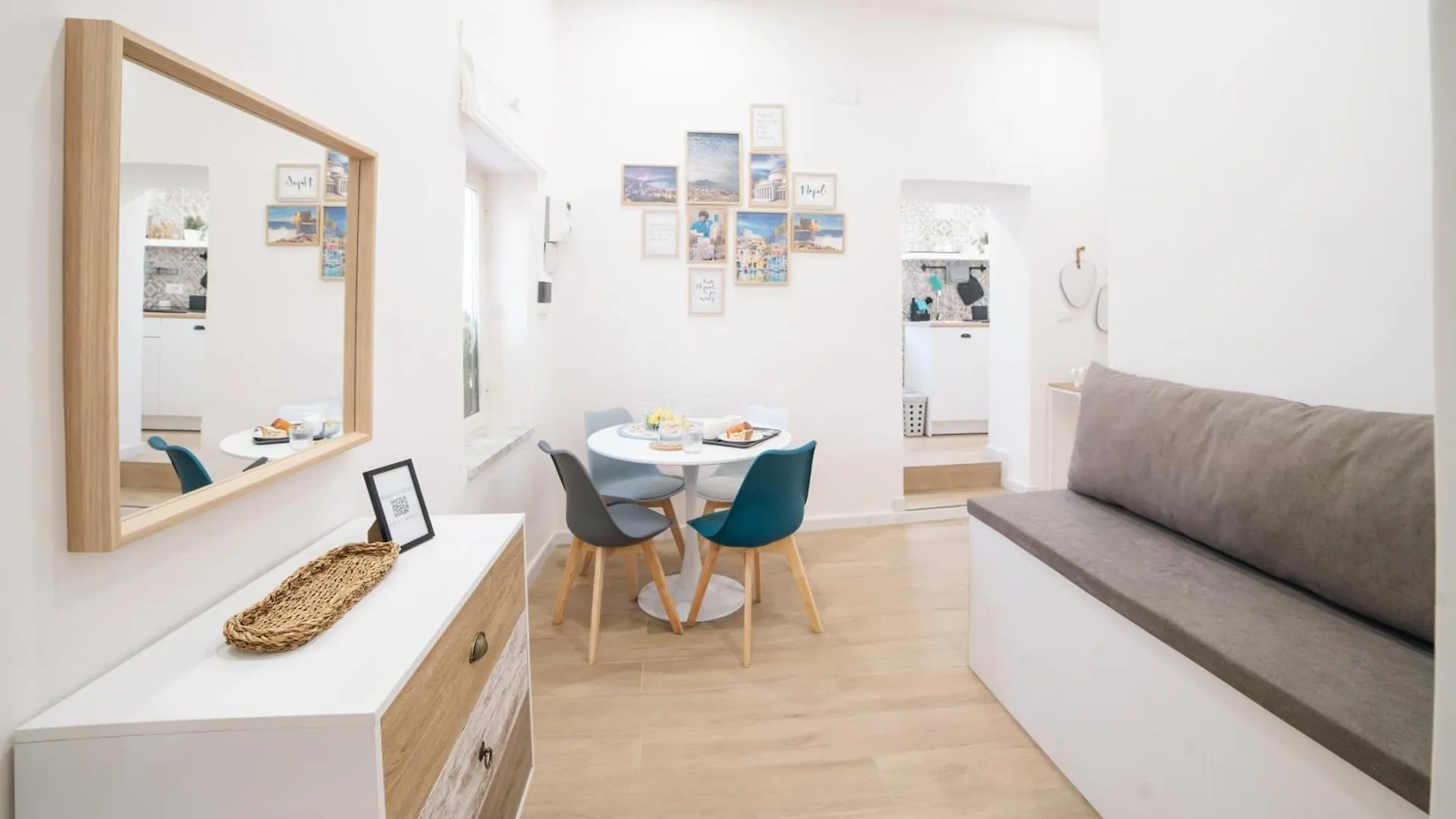 A' Finestrella A Materdei Apartment Naples 0*,